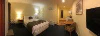 The Peaks Motor Inn Hotels in Rangataua