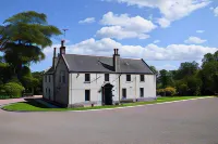 Saplinbrae Hotel and Lodges Hotels near The Harbour Lights (Peterhead) Ltd