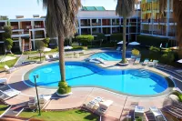 Hotel Villa de Valverde - مسبح