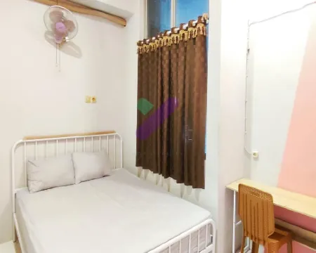 New Jasmine Guest House by Yurooms Hotels in Blitar