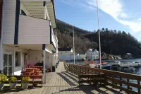 Tysnes Sjø og Fritid Hotels in Uggdal