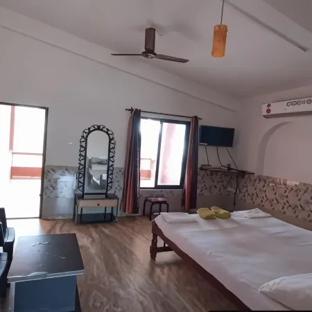 Leon Hide Out Guest House