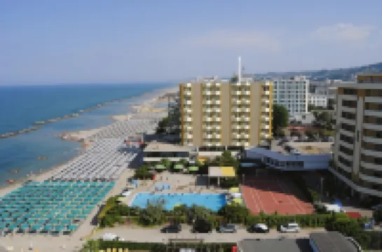 Grand Hotel Montesilvano Отели в г. 