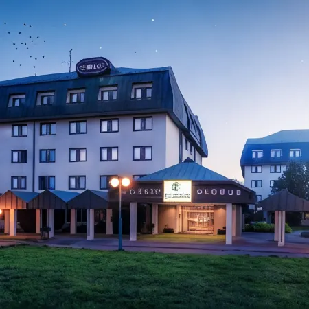 Hotel Globus Отели рядом с достопримечательностью «Прага 11»