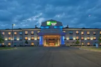 Holiday Inn Express & Suites Prattville South
