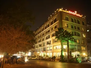Envoy Continental Hotel