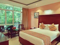 Wet Water Resort - Lakefront Retreat Near Colombo Airport - bar