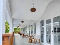 Sea Shell Resort Hotels in Gili Trawangan