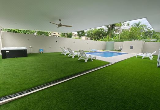 아일랜드 아파트먼트 수바의 테니스 코트 또는 야외 시설 이미지