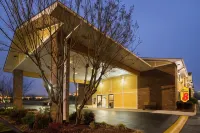 Super 8 by Wyndham Charlotte University Hotel a Charlotte