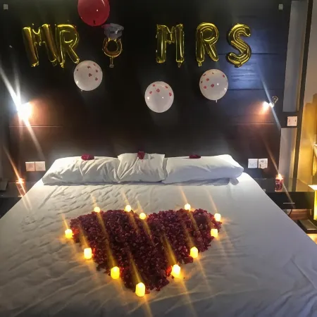 Hira Guest House