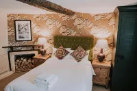 The Falkland Arms Hotels in Great Tew