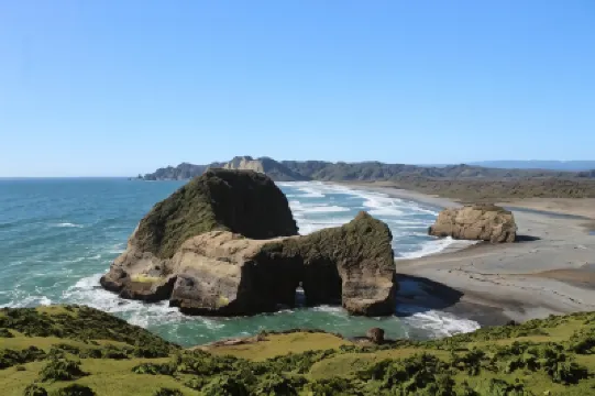 Refugio Parque Tepuhueico Zona Costa Hotels in 
