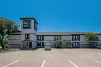 Quality Inn & Suites DFW Airport South