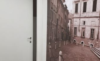 Sarzana's Rooms