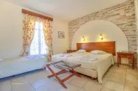 Naxos Palace Hotel فنادق في Stelida