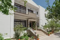 Manos Studios