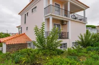 Casa Das Hortênsias - Charming Guest House Hotels in Colares