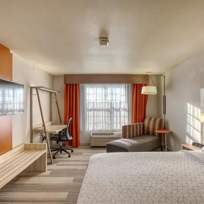 Holiday Inn Express & Suites MILWAUKEE AIRPORT by IHG Hotels near Milwaukee Mitchell International Airport