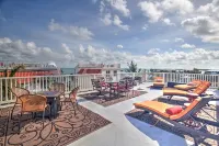 Iykyk Wtf! Elevator~Tiki Bar~Boat Slip on Site! Moon Deck/Pool~Gulf Front Baby!!