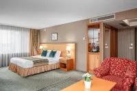 Vilnius Park Plaza Hotel, Restaurant & Terrace, Panorama Bar, Conference & Banquet Center Hotels in Vilnius