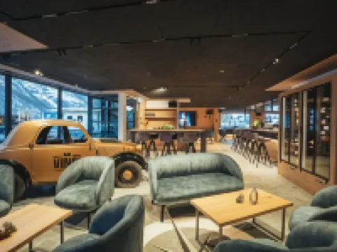 โฮเทล ปอร์ตา เซอร์วิโน โรงแรมในTasch