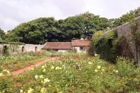 Dean Court Garden - Parking - by Brighton Holiday Lets