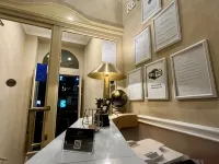 Boutique Hotel Calais Milano Hotels near Sant' Ambrogio Station