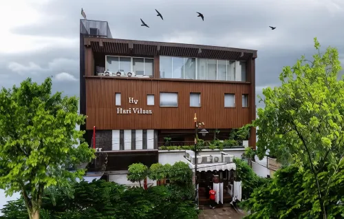 Hotel Hari Vilaas - Flughafentransfer