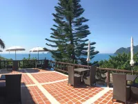 Hip Seaview Resort @ Phi Phi Hoteles cerca de Cueva del Vikingo