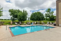 Quality Suites Sherman Hotels in Sherman