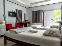 BanRai ChernMa Resort Hotel berhampiran City Pillar Shrine of the Four Great Kings