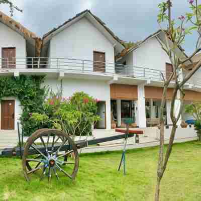 Oruwa Boutique Villas Hotel Exterior