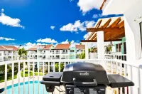 Playa Turquesa 1 Bdr Penthouse + Loft-Ocean View - Sleeps 4 Direct Beach Access