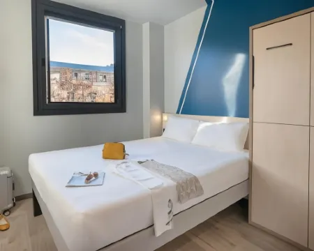 Ibis Budget Valencia Centro Puerto โรงแรมในบาเลนเซีย