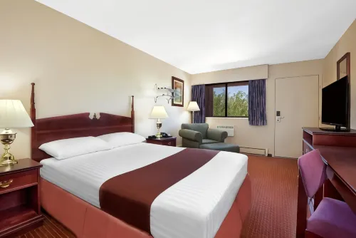 Howard Johnson by Wyndham Red Deer Hotels in Red Deer County