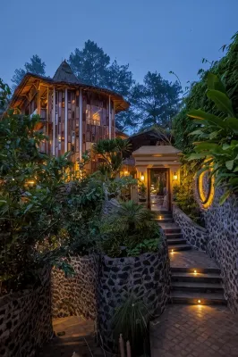 TIRA VILAGNA套房與SPA Pura Ulun Subak Bulkit Jati附近的飯店