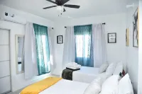 The Recess Stays – 2 Rooms 3 Beds, 2 Baths w/ Grill