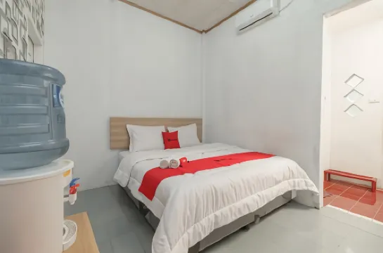 RedDoorz Syariah Near Paradiso Beach Sabang