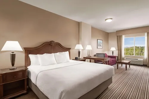 La Quinta Inn & Suites by Wyndham Trinidad Hotels in Trinidad