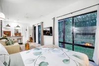 Airlie Beach Eco Cabins - Adults Only - Mountain view