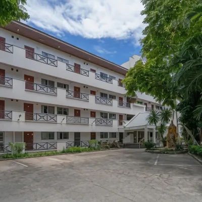 Sawasdee Place Hotels near شاطئ ناكلوا