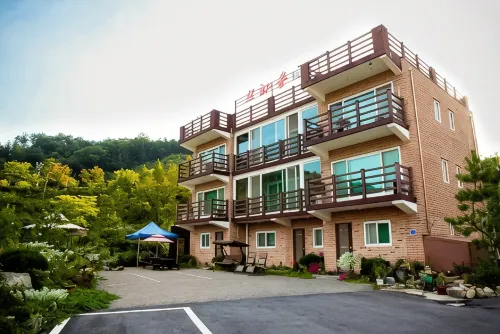 Gwangju Brownvill Pension Hotels in Gwangju