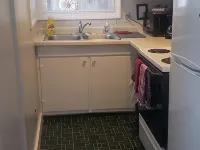 Clean cottage on the Eagle River Chain, dock, firewood, edge of town Hotels in Lincoln