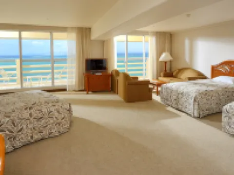 リザンシーパークホテル谷茶ベイ 恩納村のホテル