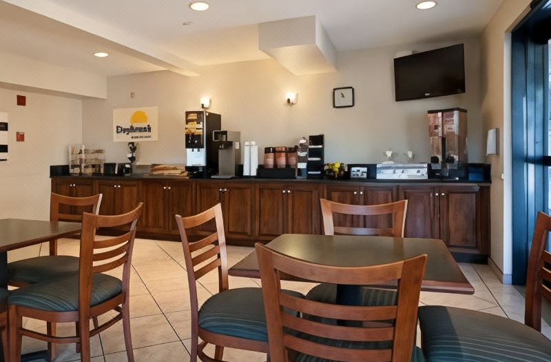 Days Inn by Wyndham Encinitas Moonlight Beach photo 3