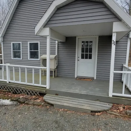 Newly remodeled house in a quiet neighborhood setting
