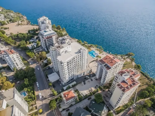 Adonis Hotel - Spa
