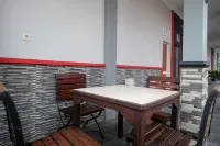 RedDoorz at Jalan Dieng 3 - Mountain view