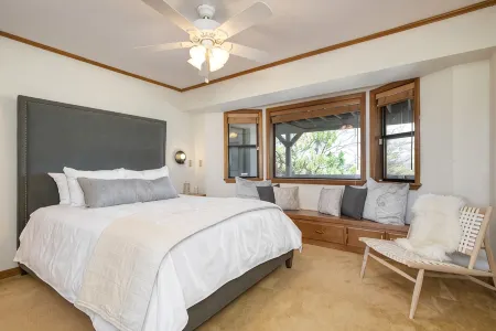 Pollock by AvantStay Stunning Views w Movie Room Hot Tub Game Room Large Balcony Отели рядом с достопримечательностью «Church of the Woods»